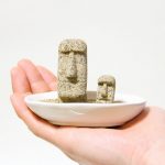 手のひらモアイ像